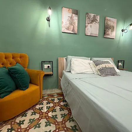 Апартаменты Entire In With A Cellar! Cospicua